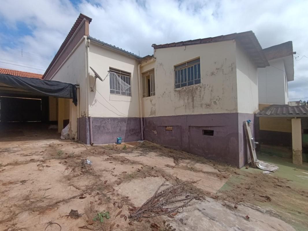 Casa, Centro, 3 Quartos, 2 Vagas