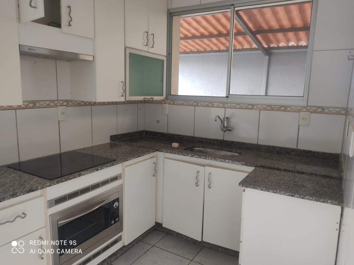 Casa, Santa Cruz, 3 Quartos, 5 Vagas, 1 Suíte