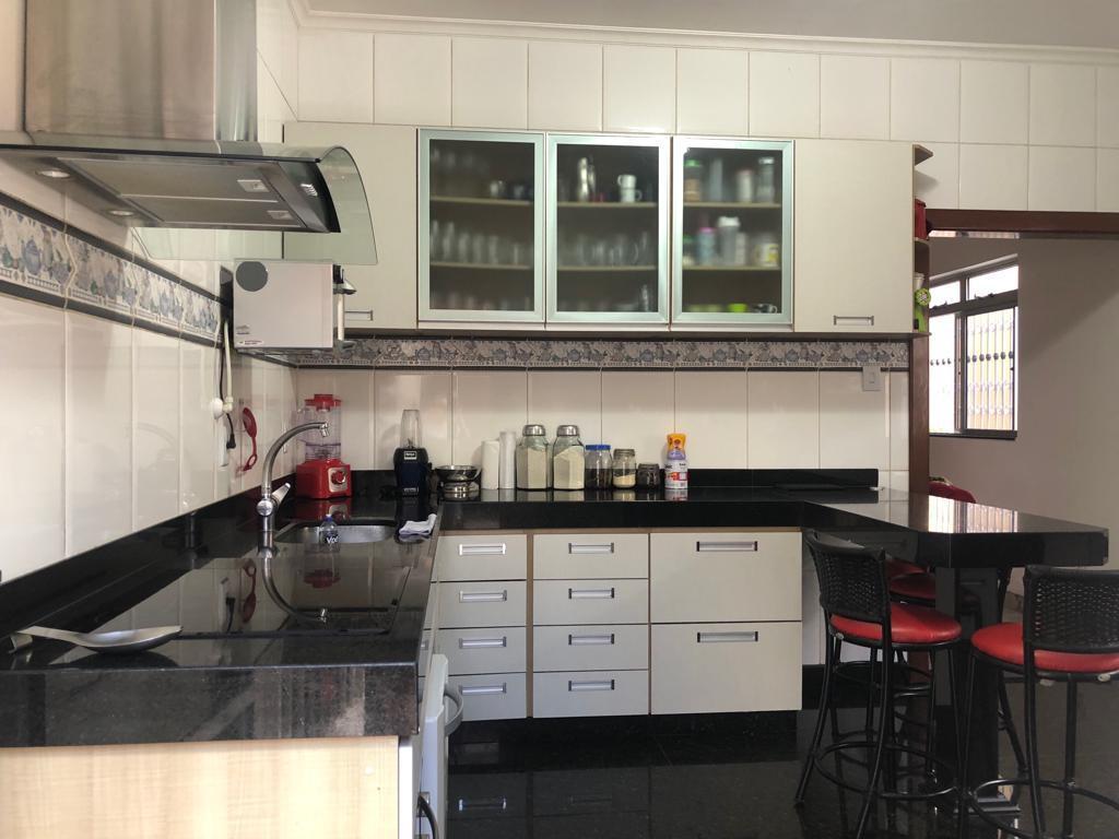 Casa, Serrano, 3 Quartos, 4 Vagas, 1 Suíte