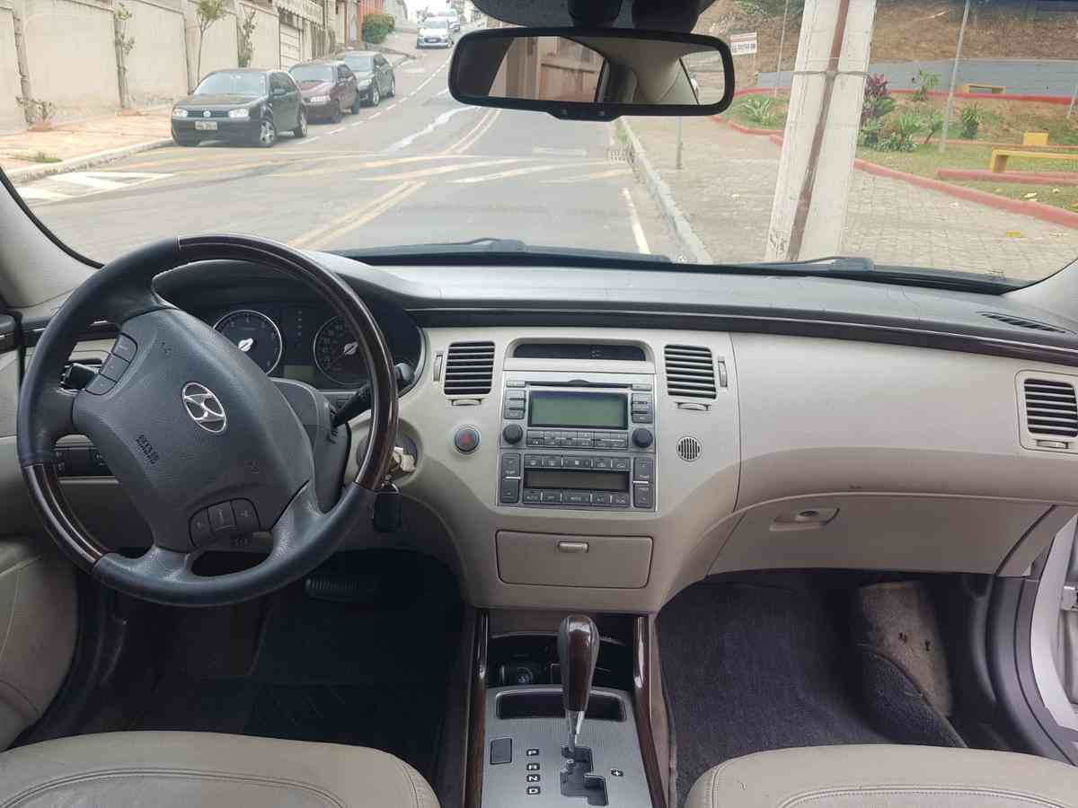 Hyundai Azera Gls 3.3 V6 24v 4p Aut.
