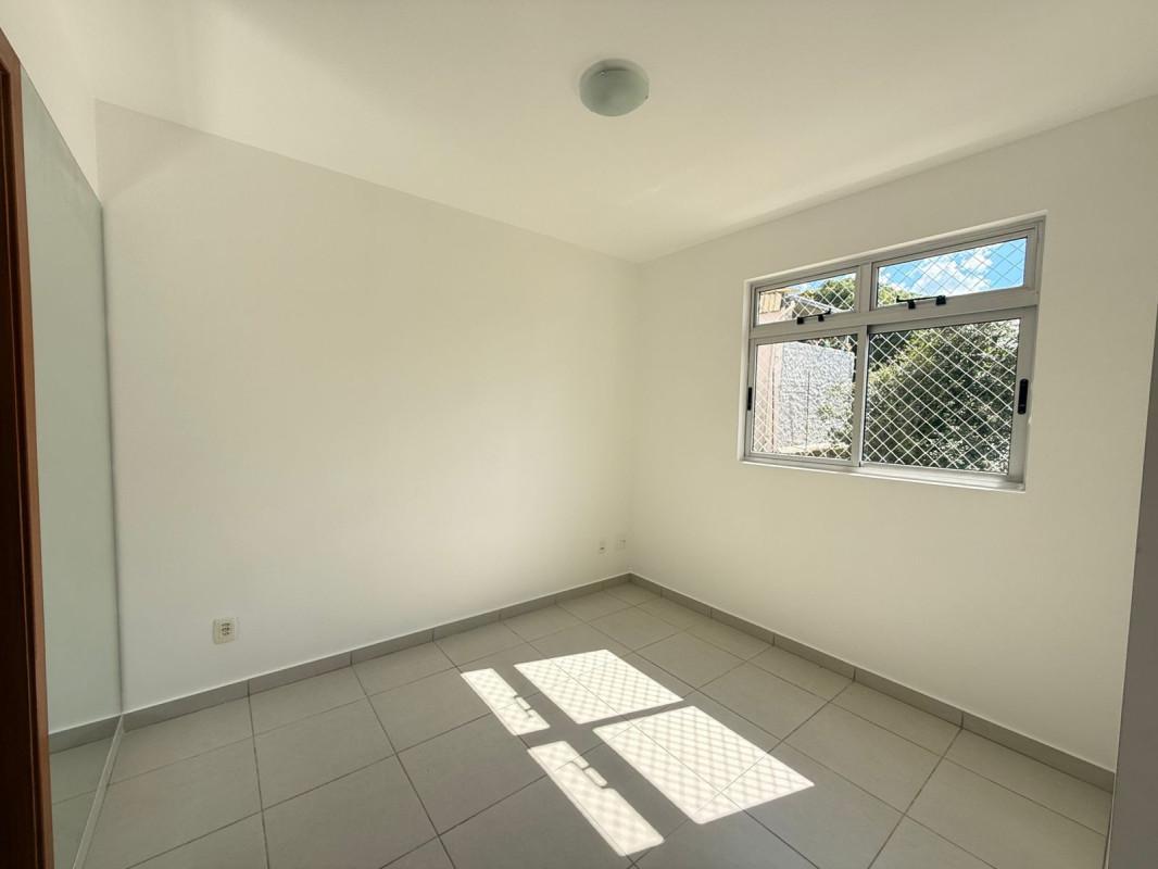 Apartamento, Sagrada Família, 3 Quartos, 2 Vagas, 1 Suíte