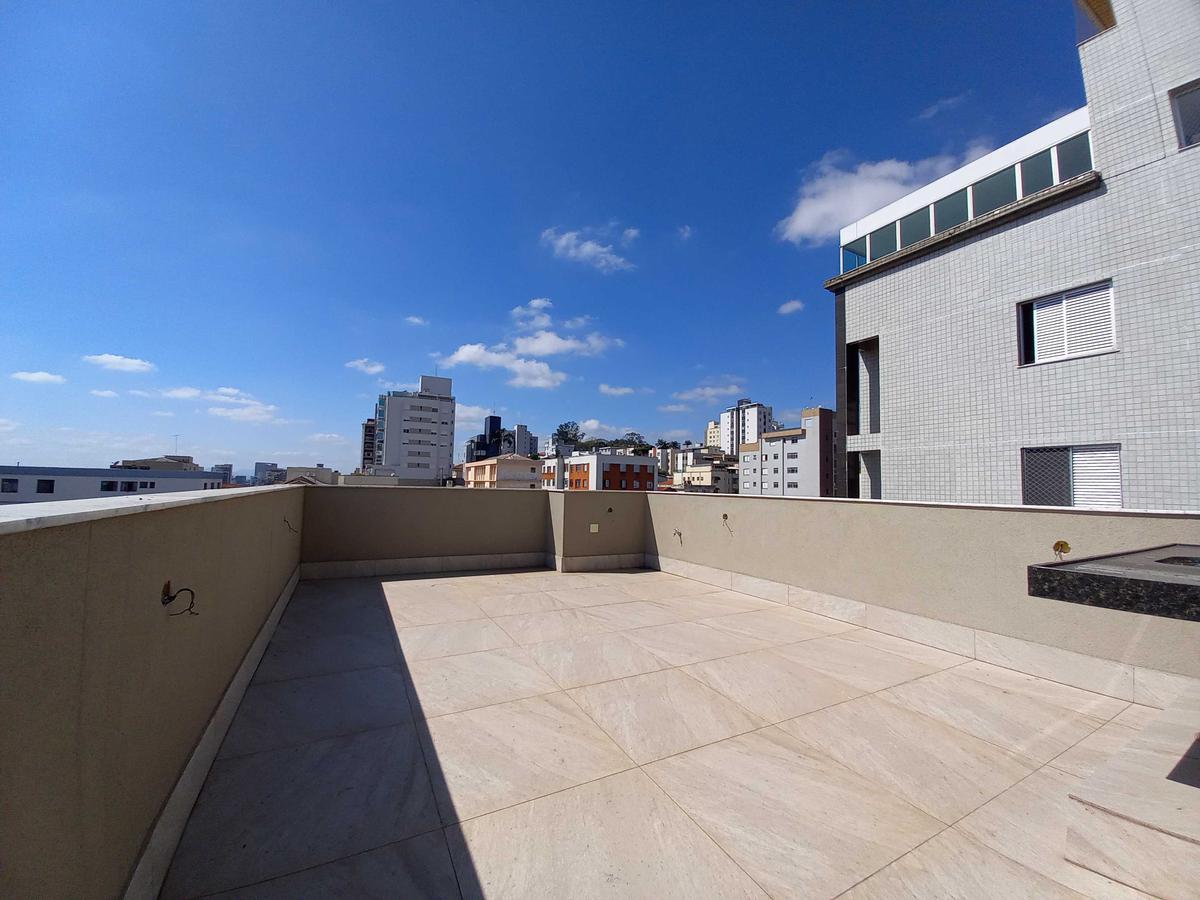 Cobertura, Alto Barroca, 2 Quartos, 2 Vagas, 1 Suíte