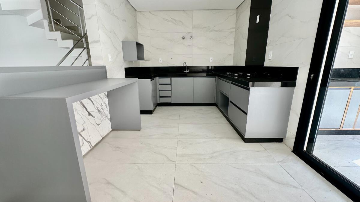 Casa, Itapoã, 3 Quartos, 4 Vagas, 1 Suíte