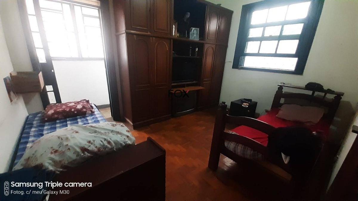 Casa, Funcionários, 4 Quartos, 2 Vagas