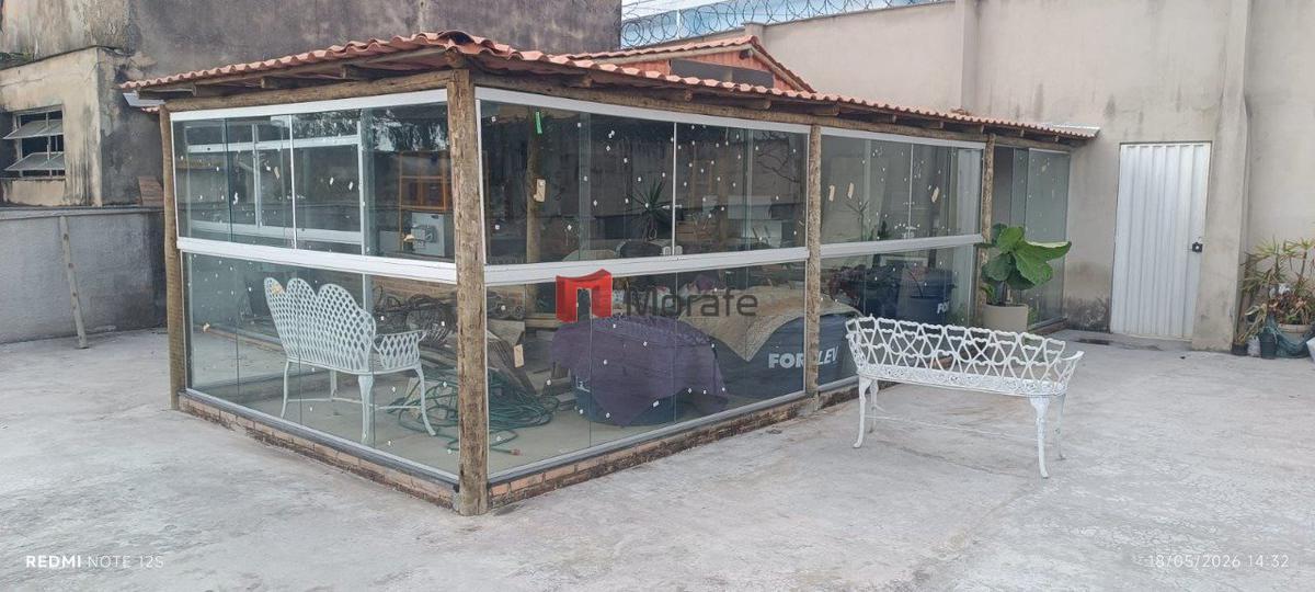 Casa, Conjunto Califórnia, 3 Quartos, 2 Vagas, 1 Suíte