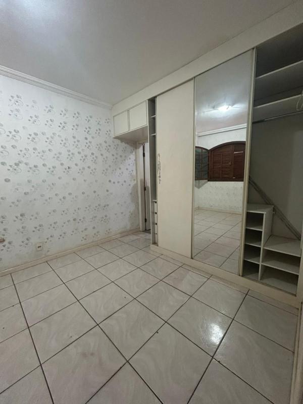 Casa, Nações Unidas, 5 Quartos, 0 Vaga, 4 Suítes