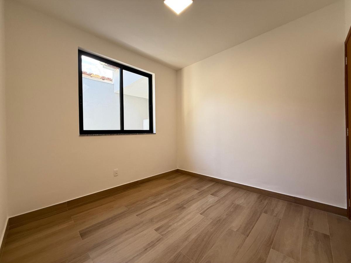 Casa, Itapoã, 3 Quartos, 2 Vagas, 1 Suíte