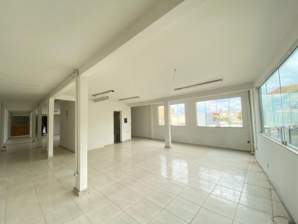 Prédio, Santa Cruz, 0 Quarto, 2 Vagas