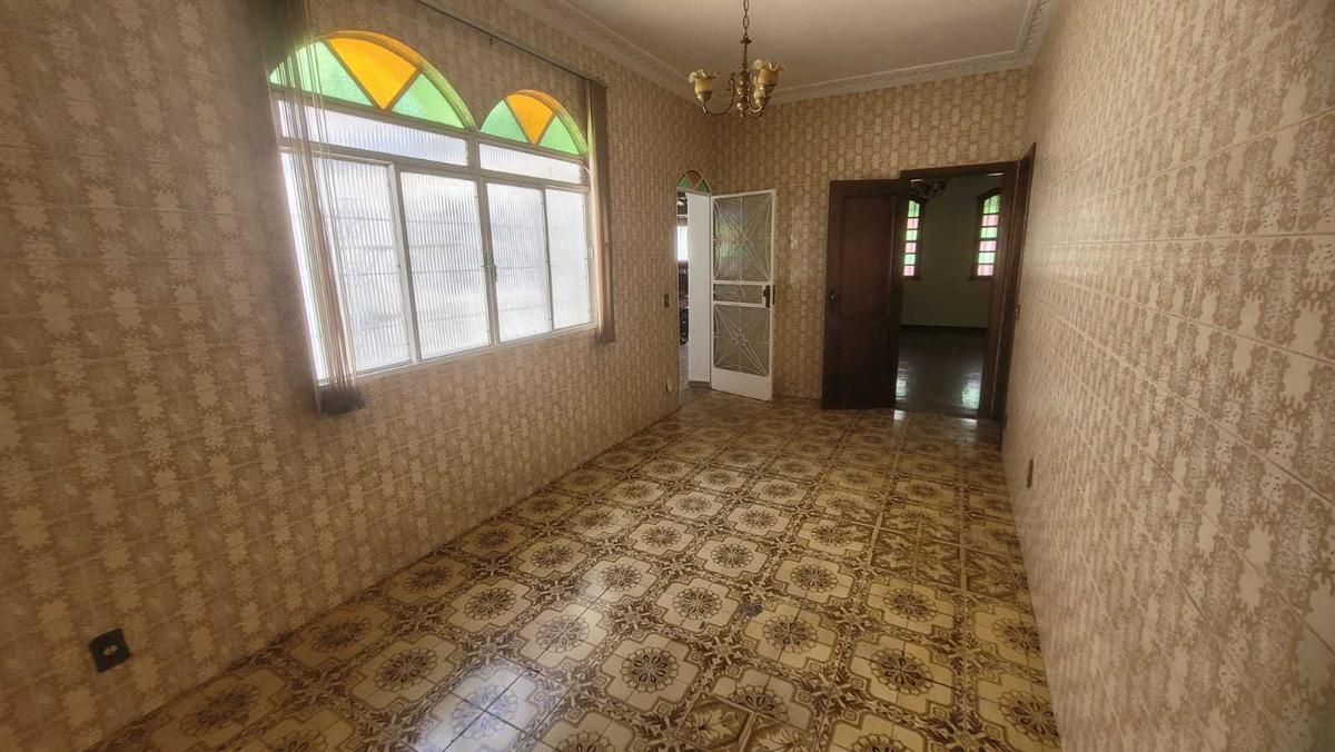 Casa, João Pinheiro, 5 Quartos, 4 Vagas, 1 Suíte