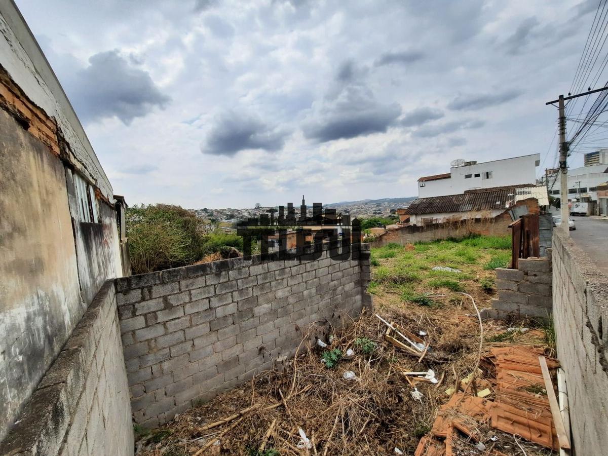 Lote, Centro, 0 Quarto, 0 Vaga