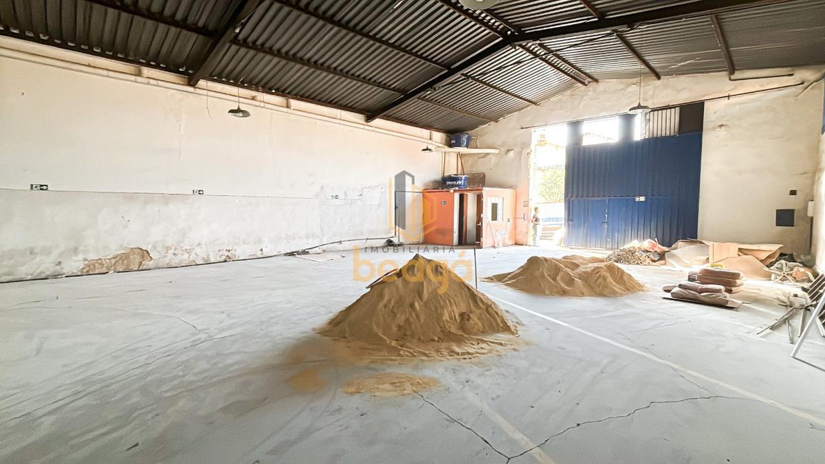 Galpão, Parque Turistas, 0 Quarto, 1 Vaga