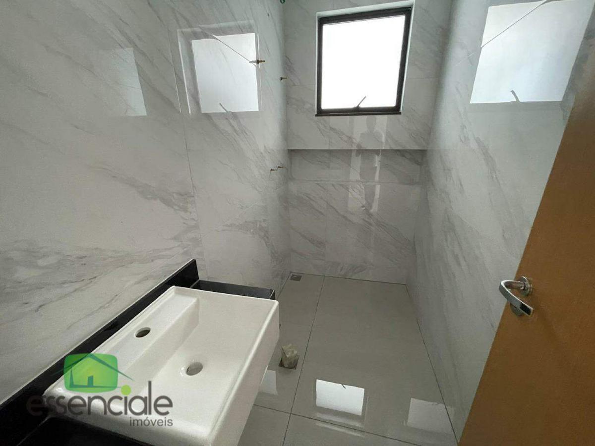 Casa, Europa, 3 Quartos, 3 Vagas, 1 Suíte