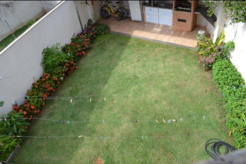 Casa, Santa Maria, 2 Quartos, 3 Vagas, 1 Suíte