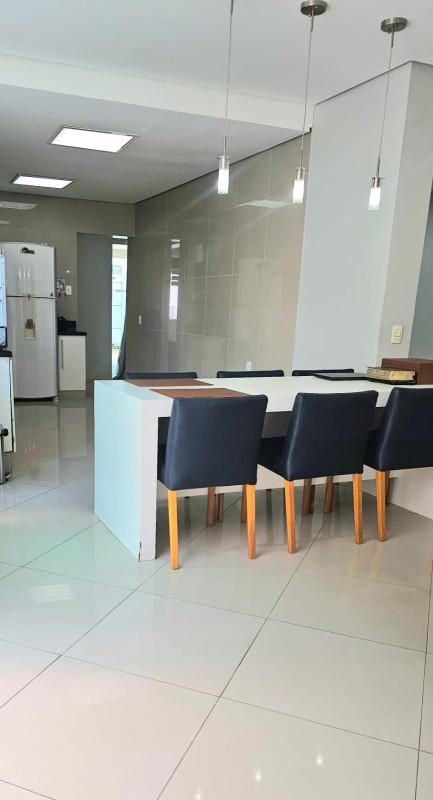 Casa, Filadélfia, 3 Quartos, 4 Vagas, 2 Suítes