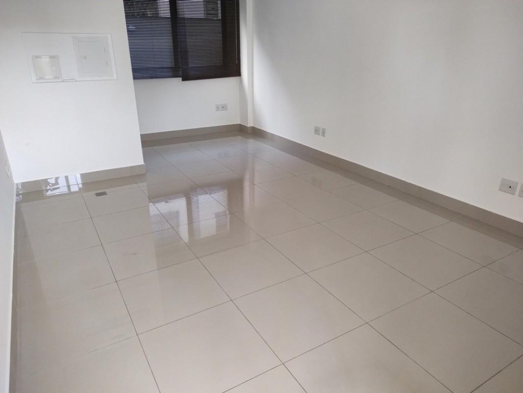 Sala, Barro Preto, 0 Quarto, 1 Vaga