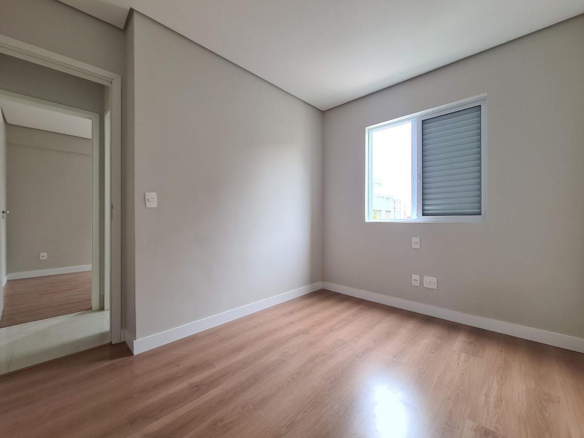 Apartamento, Sagrada Família, 3 Quartos, 2 Vagas, 1 Suíte