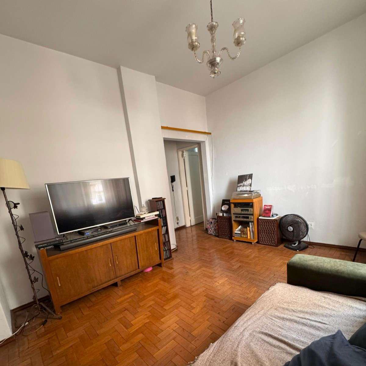 Apartamento, Centro, 2 Quartos, 0 Vaga