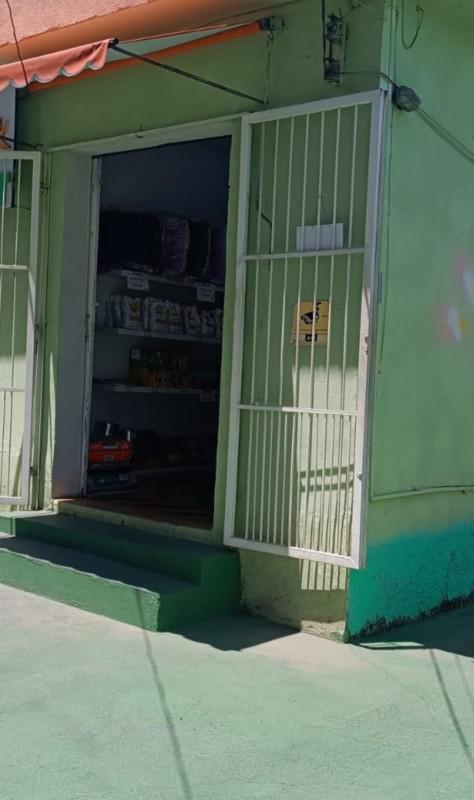 Casa, Cinquentenário, 2 Quartos, 0 Vaga