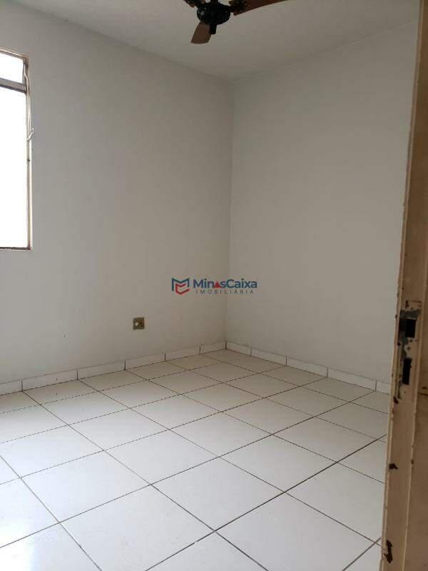 Apartamento, Floresta, 2 Quartos, 1 Vaga