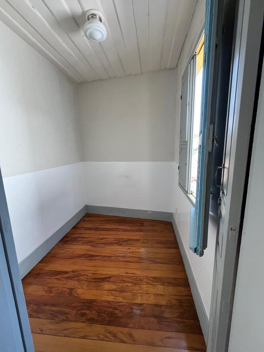 Casa, Centro, 5 Quartos, 0 Vaga, 1 Suíte