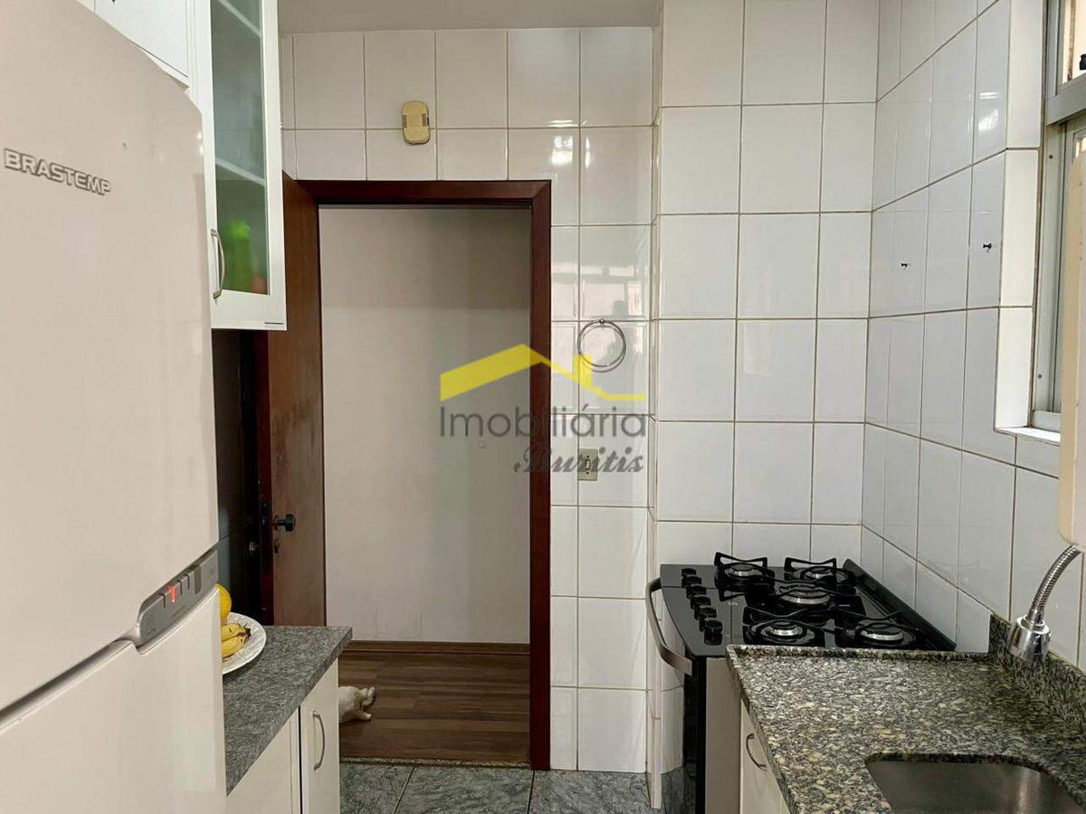 Apartamento, Estoril, 3 Quartos, 1 Vaga, 1 Suíte