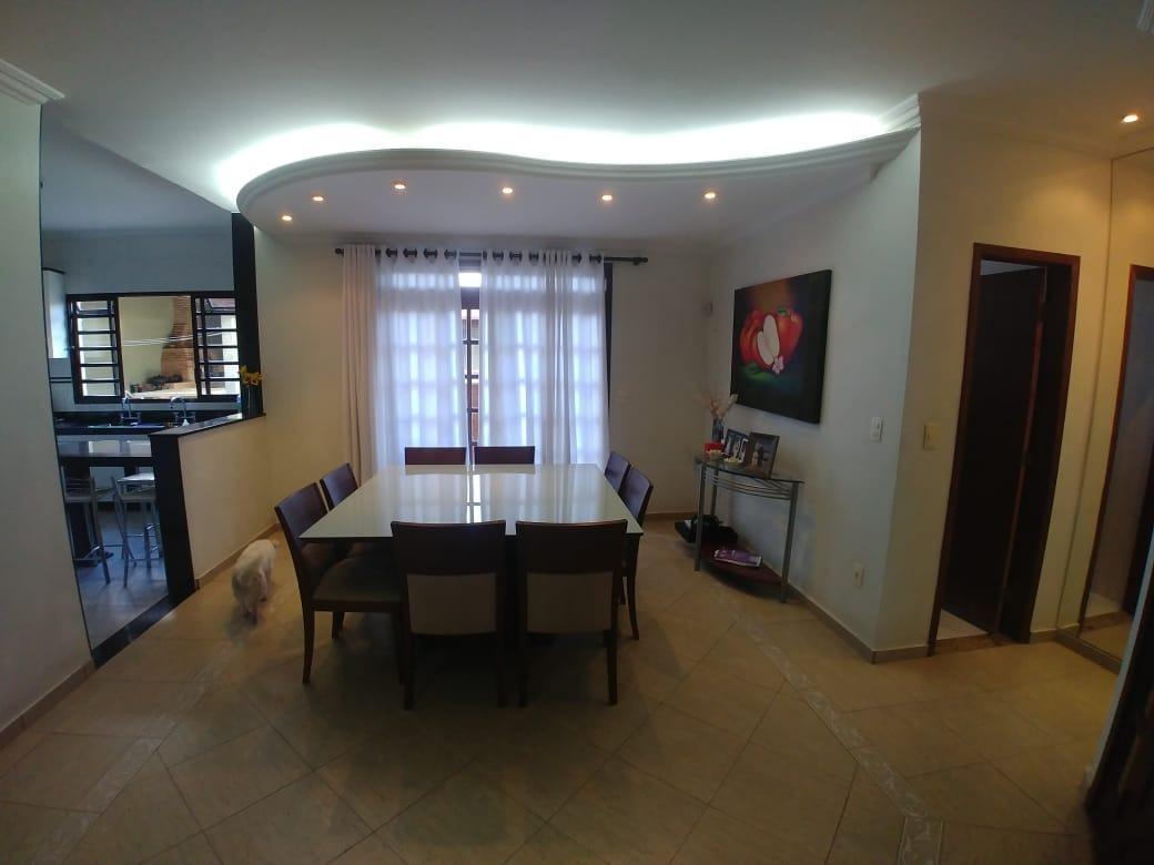 Casa, Jardim Riacho das Pedras, 3 Quartos, 8 Vagas, 1 Suíte