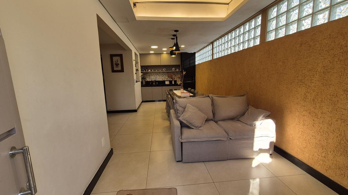 Casa, Ouro Preto, 5 Quartos, 2 Vagas, 1 Suíte