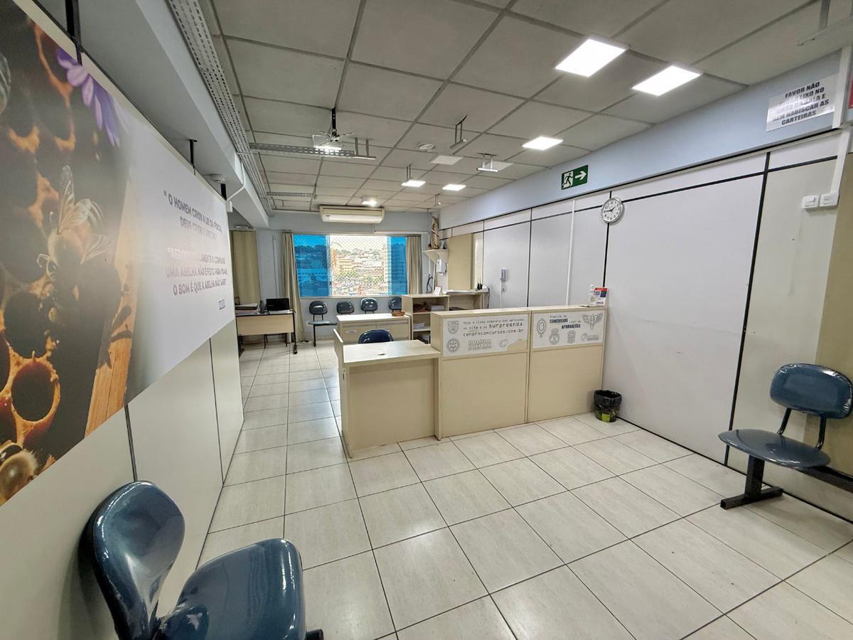 Sala, Liberdade, 0 Quarto, 13 Vagas