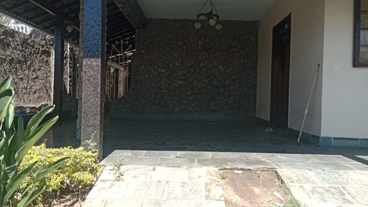 Casa, Santa Cruz, 3 Quartos, 4 Vagas, 1 Suíte