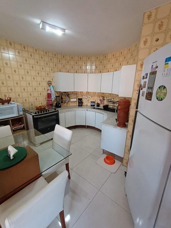 Casa, Itapoã, 4 Quartos, 10 Vagas, 2 Suítes