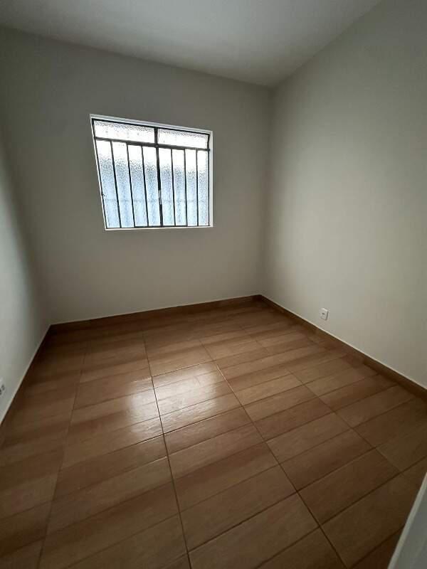 Casa, Sagrada Família, 0 Quarto, 1 Vaga