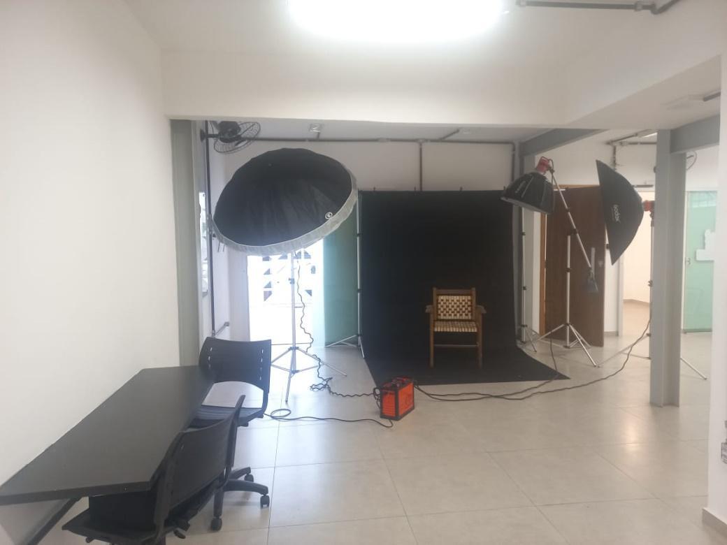 Casa Comercial, Jardim América, 1 Quarto, 1 Vaga