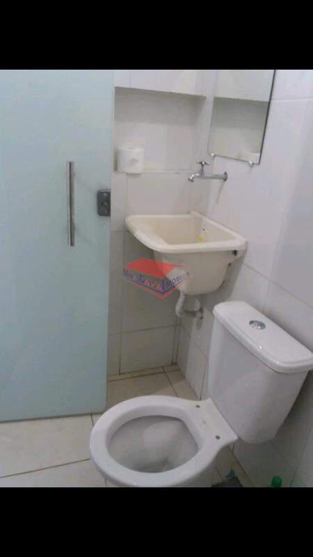 Quitinete, Centro, 1 Quarto, 0 Vaga