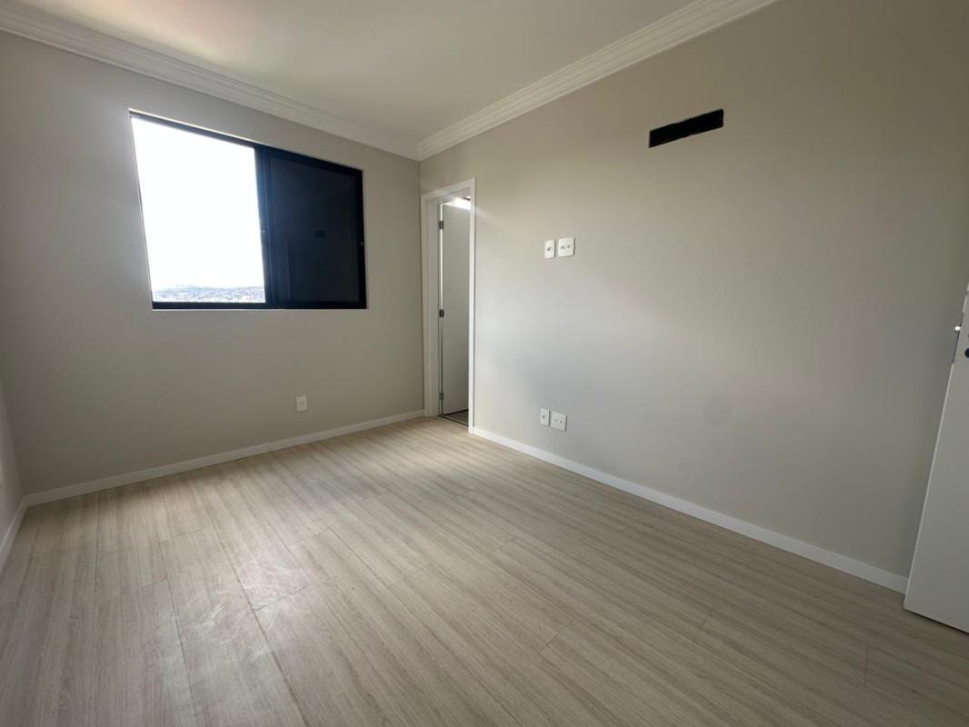 Apartamento, Sagrada Família, 3 Quartos, 2 Vagas, 1 Suíte