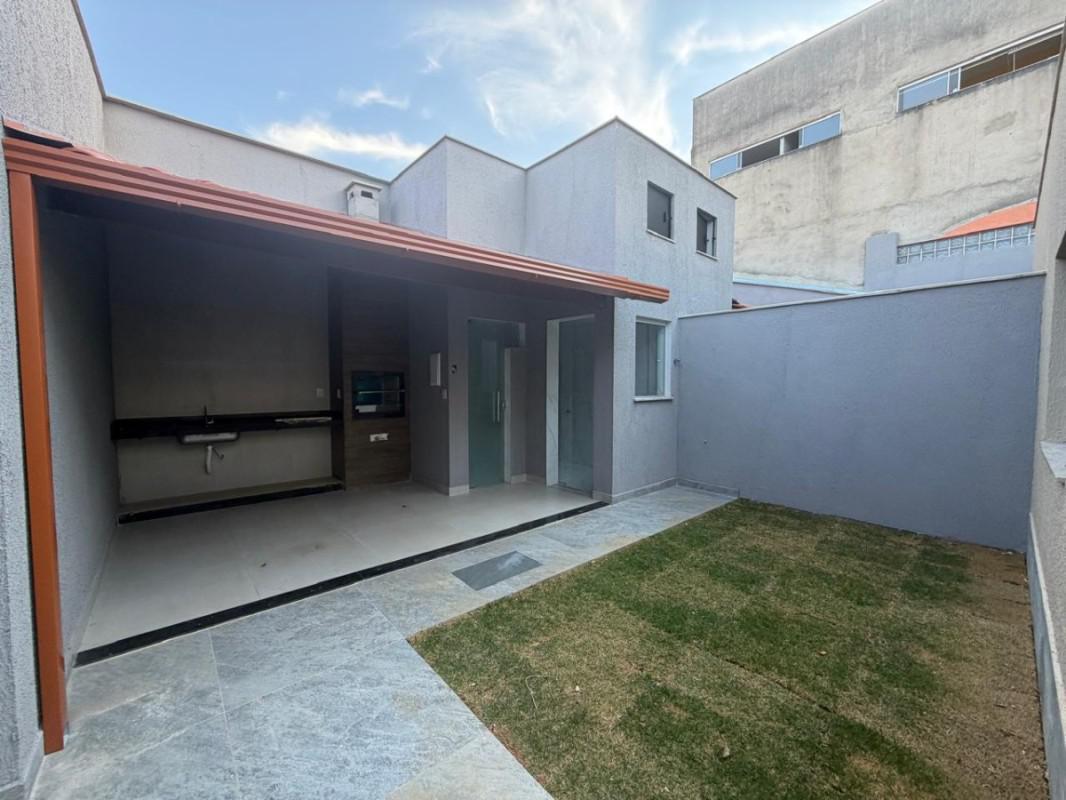 Casa, Santa Mônica, 3 Quartos, 2 Vagas, 1 Suíte