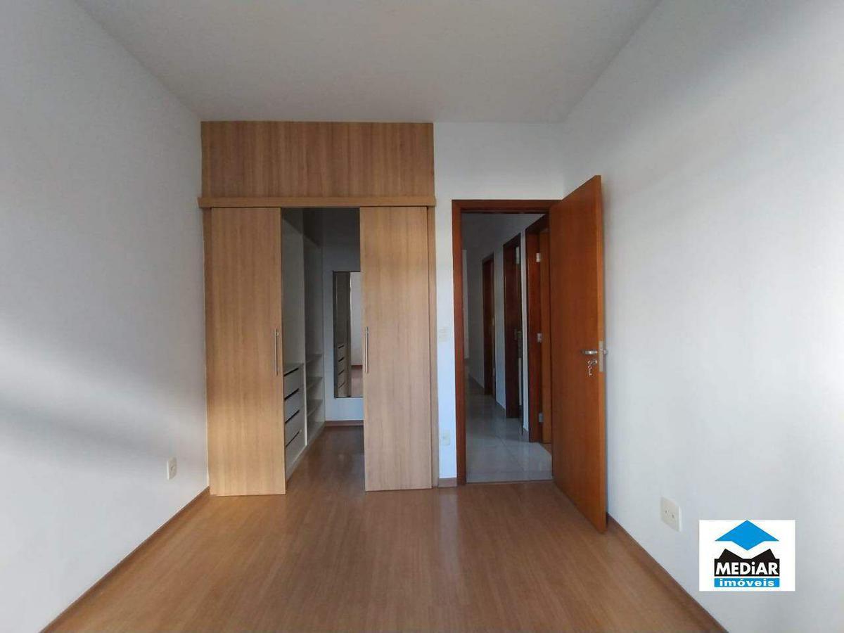 Apartamento, Sagrada Família, 3 Quartos, 2 Vagas, 1 Suíte