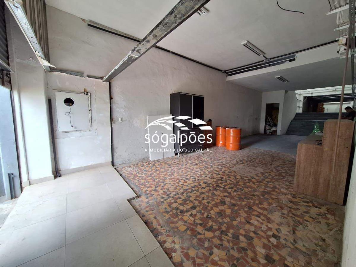 Galpão, Carlos Prates