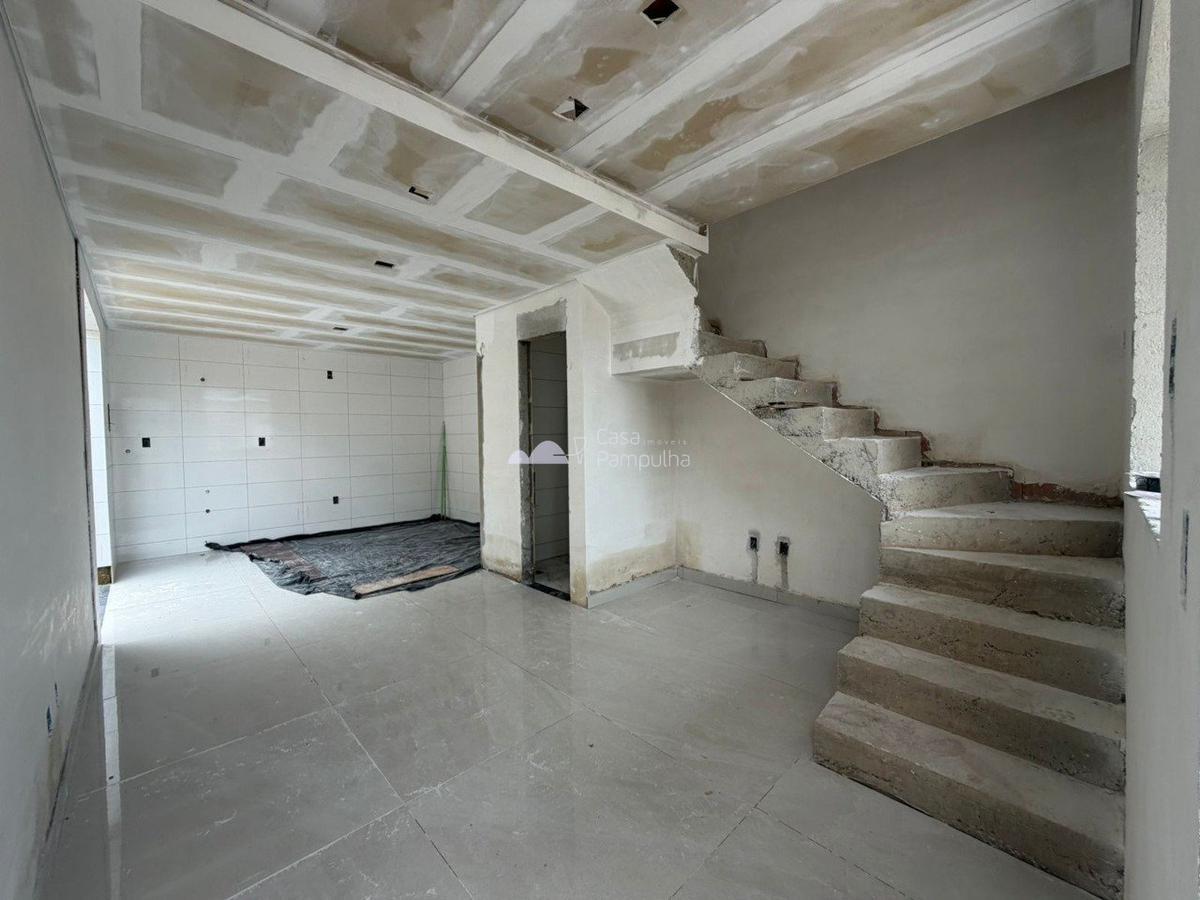 Casa, Piratininga (venda Nova), 2 Quartos, 3 Vagas, 2 Suítes