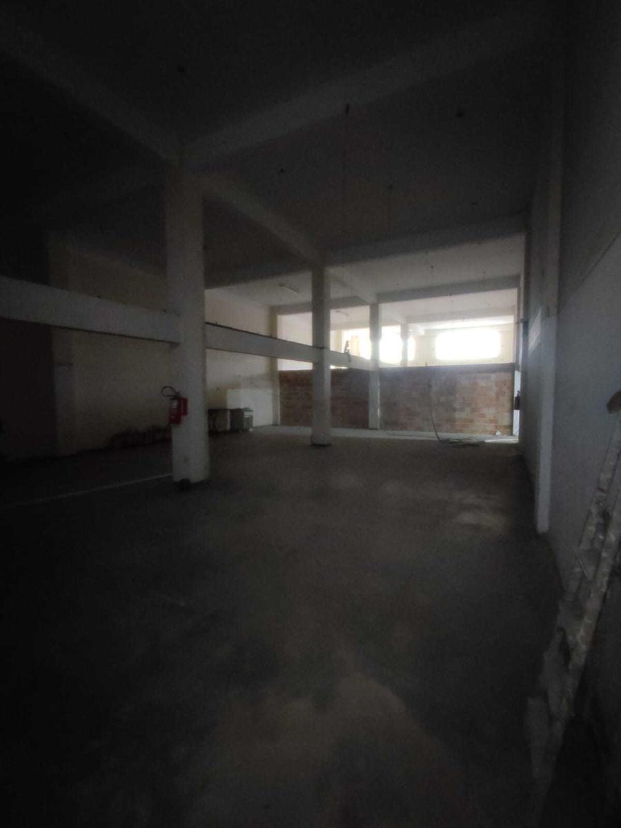 Galpão, Santa Terezinha, 0 Quarto, 10 Vagas