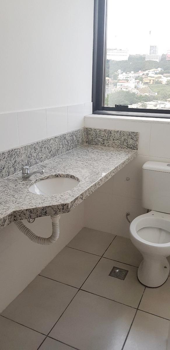 Prédio, Estoril, 0 Quarto, 15 Vagas