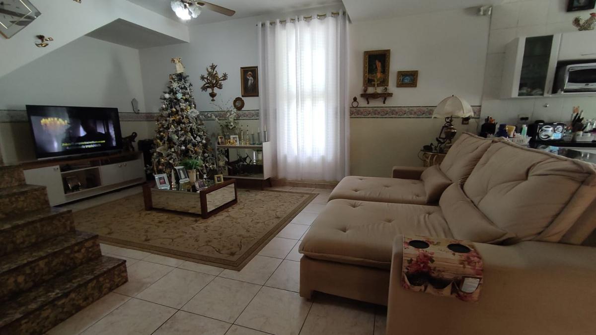 Casa, Serrano, 3 Quartos, 8 Vagas, 1 Suíte