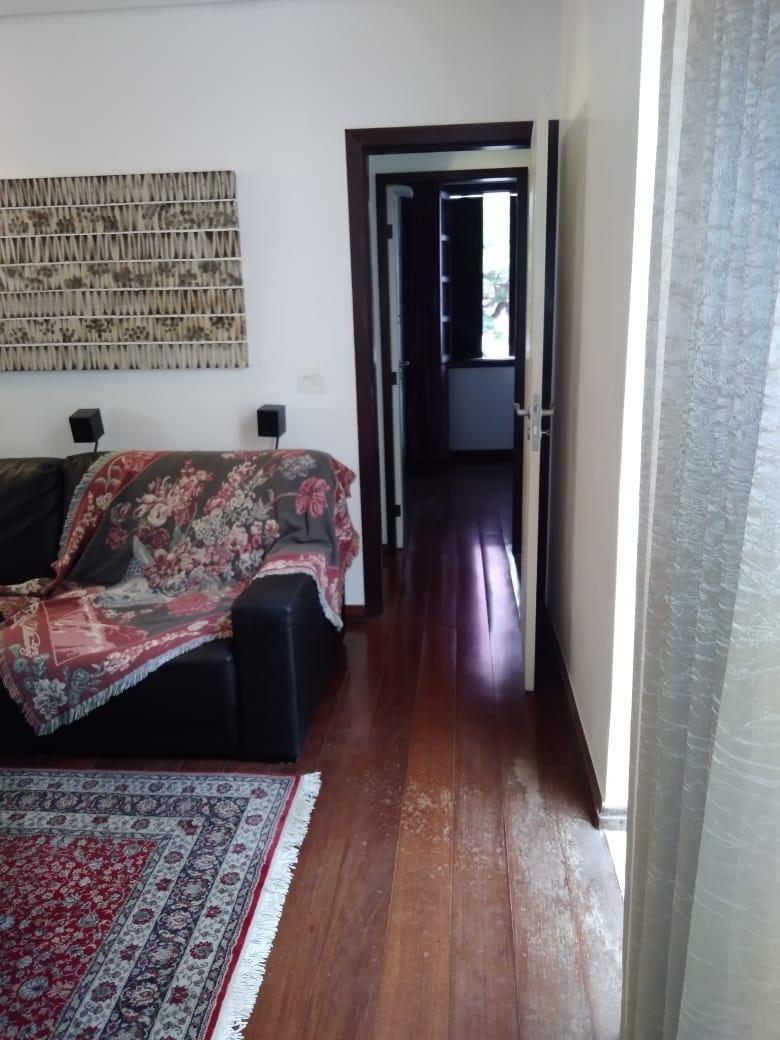 Casa, Jardim América, 3 Quartos, 5 Vagas, 1 Suíte