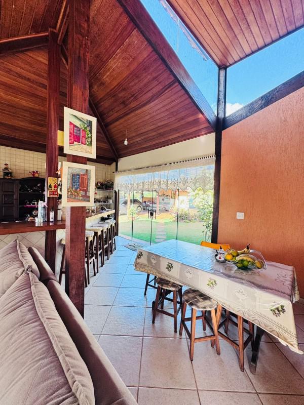 Casa, Serra dos Bandeirantes, 4 Quartos, 2 Vagas, 1 Suíte