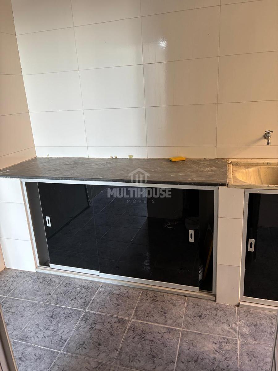 Casa, Santa Branca, 2 Quartos, 0 Vaga, 1 Suíte