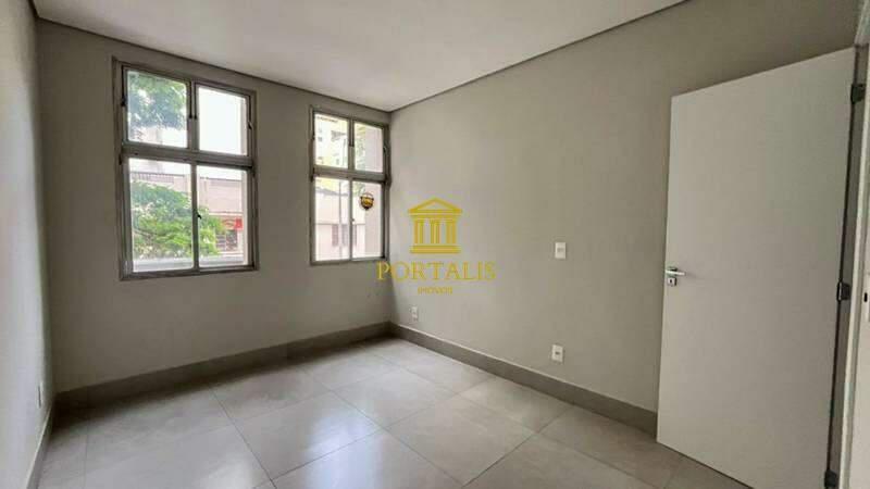 Apartamento, Centro, 2 Quartos, 0 Vaga, 1 Suíte