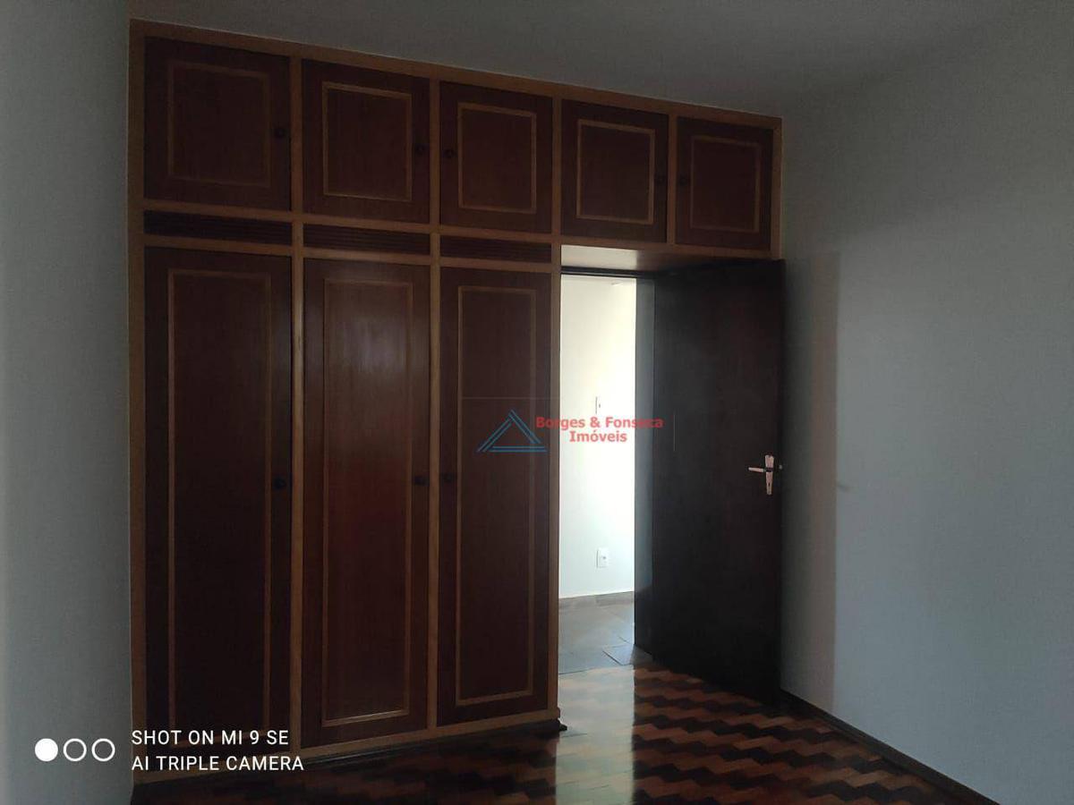 Casa, Centro, 5 Quartos, 0 Vaga