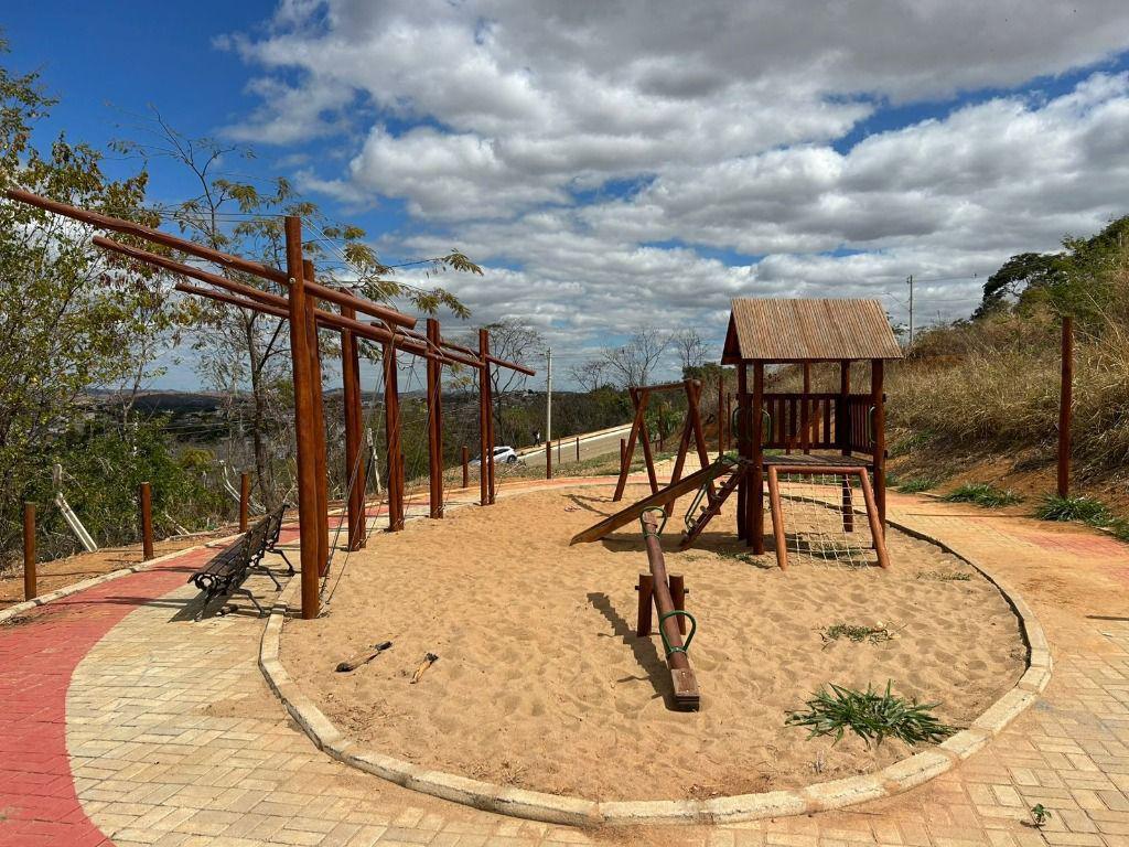 Lote, Centro, 0 Quarto, 0 Vaga