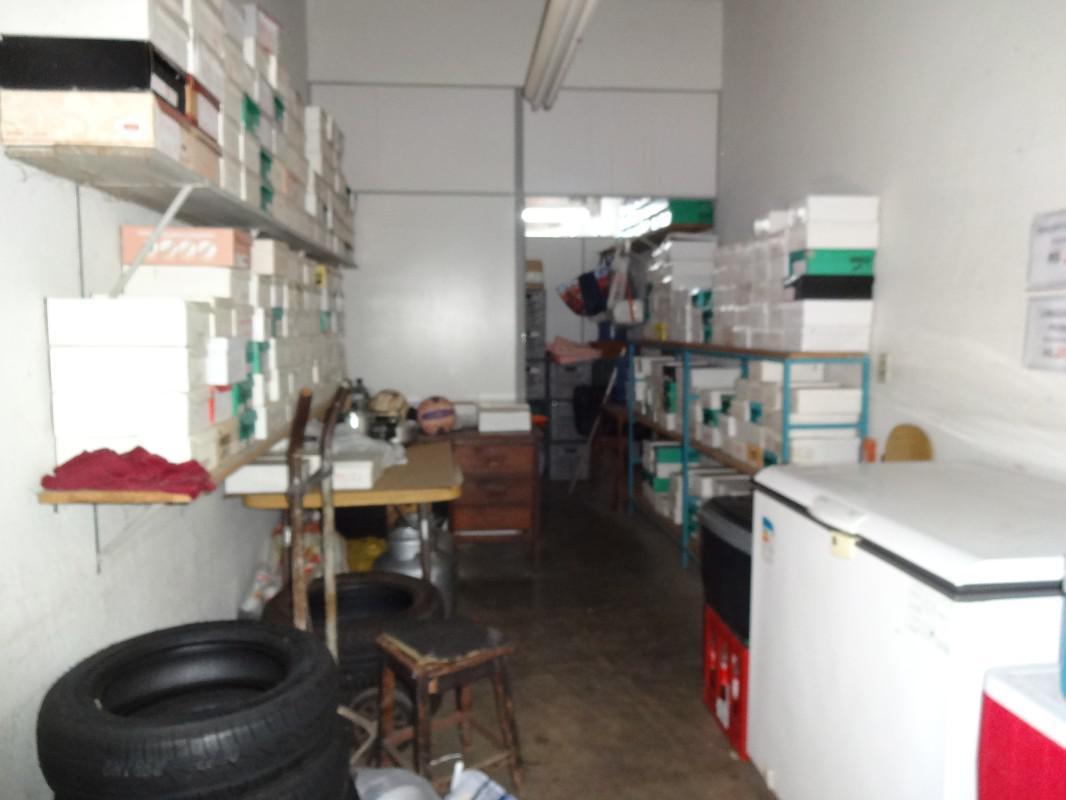 Galpão, Floramar, 0 Quarto, 2 Vagas