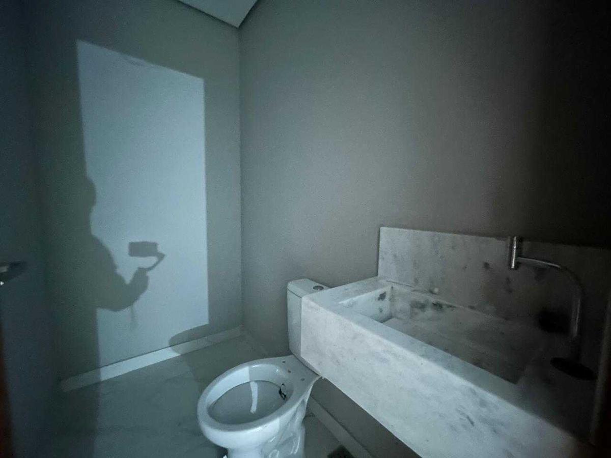 Casa, Planalto, 3 Quartos, 3 Vagas, 3 Suítes