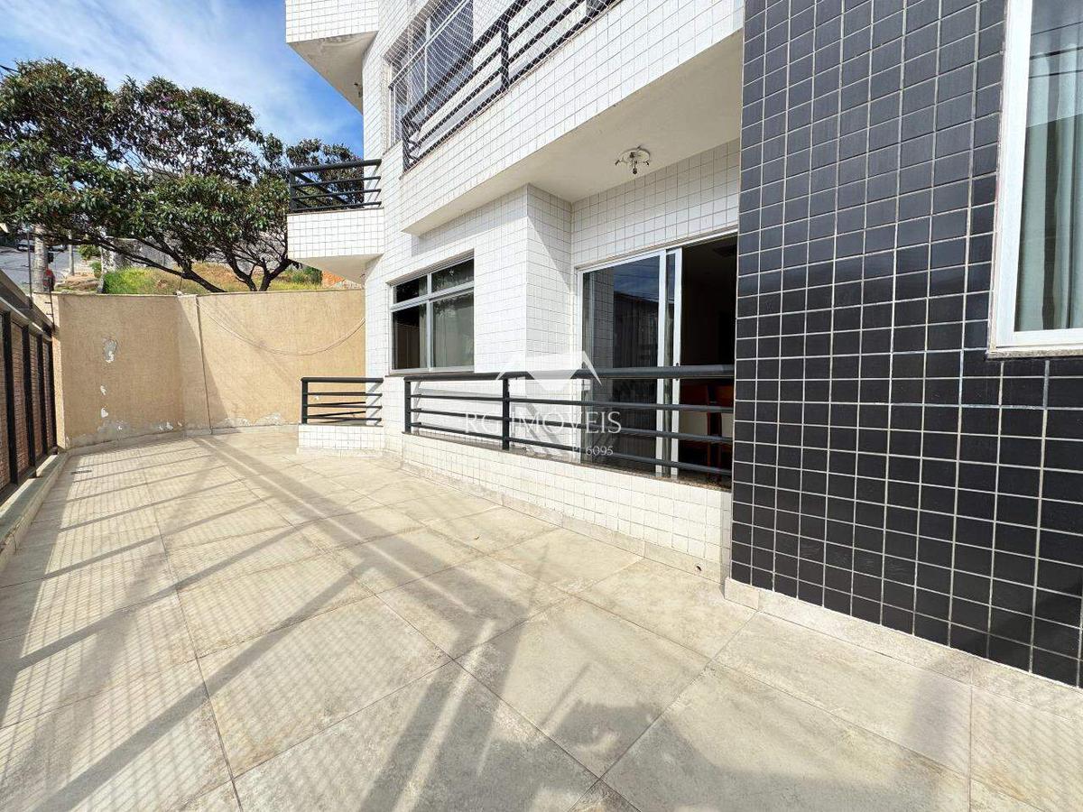 Apartamento, Barreiro, 3 Quartos, 2 Vagas, 1 Suíte